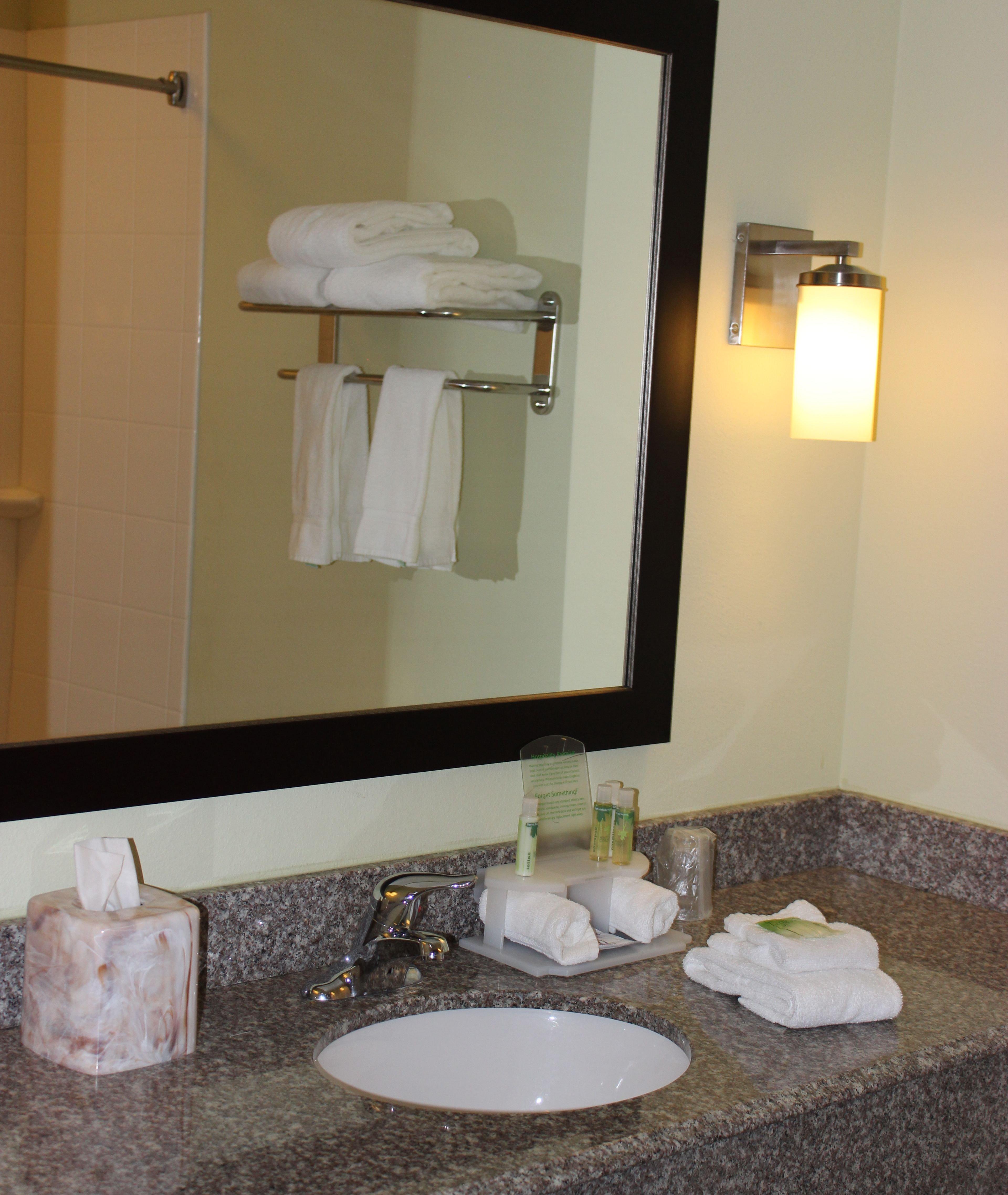 Holiday Inn Express & Suites Lebanon By Ihg Exterior photo